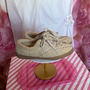 Cozy Tretorn Sherpa Sneakers in Beige size 7.5